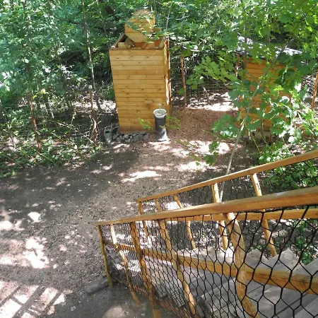 Treehouse V Brdech Σαλέ