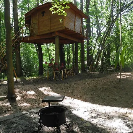 Treehouse V Brdech Horská chata