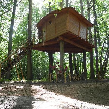 Treehouse V Brdech Horská chata Bohutín