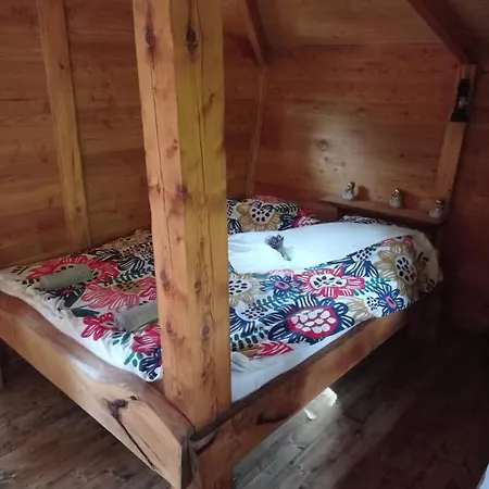 Chalet Treehouse V Brdech *