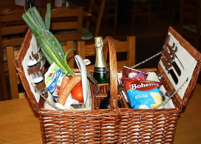 Treehouse V Brdech Alpstuga *