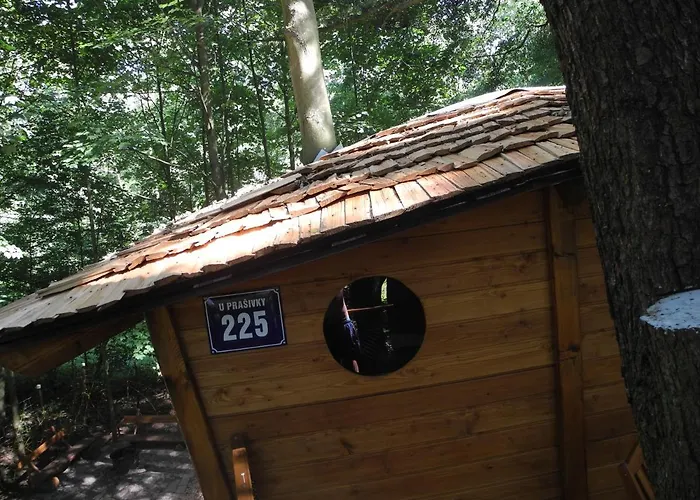 Alpstuga Treehouse V Brdech