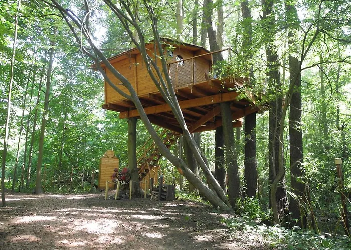 Treehouse V Brdech Alpstuga Bohutín