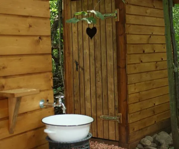 Treehouse V Brdech Alpstuga