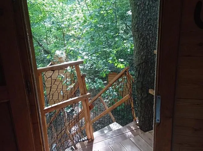 Treehouse V Brdech Alpstuga Bohutín